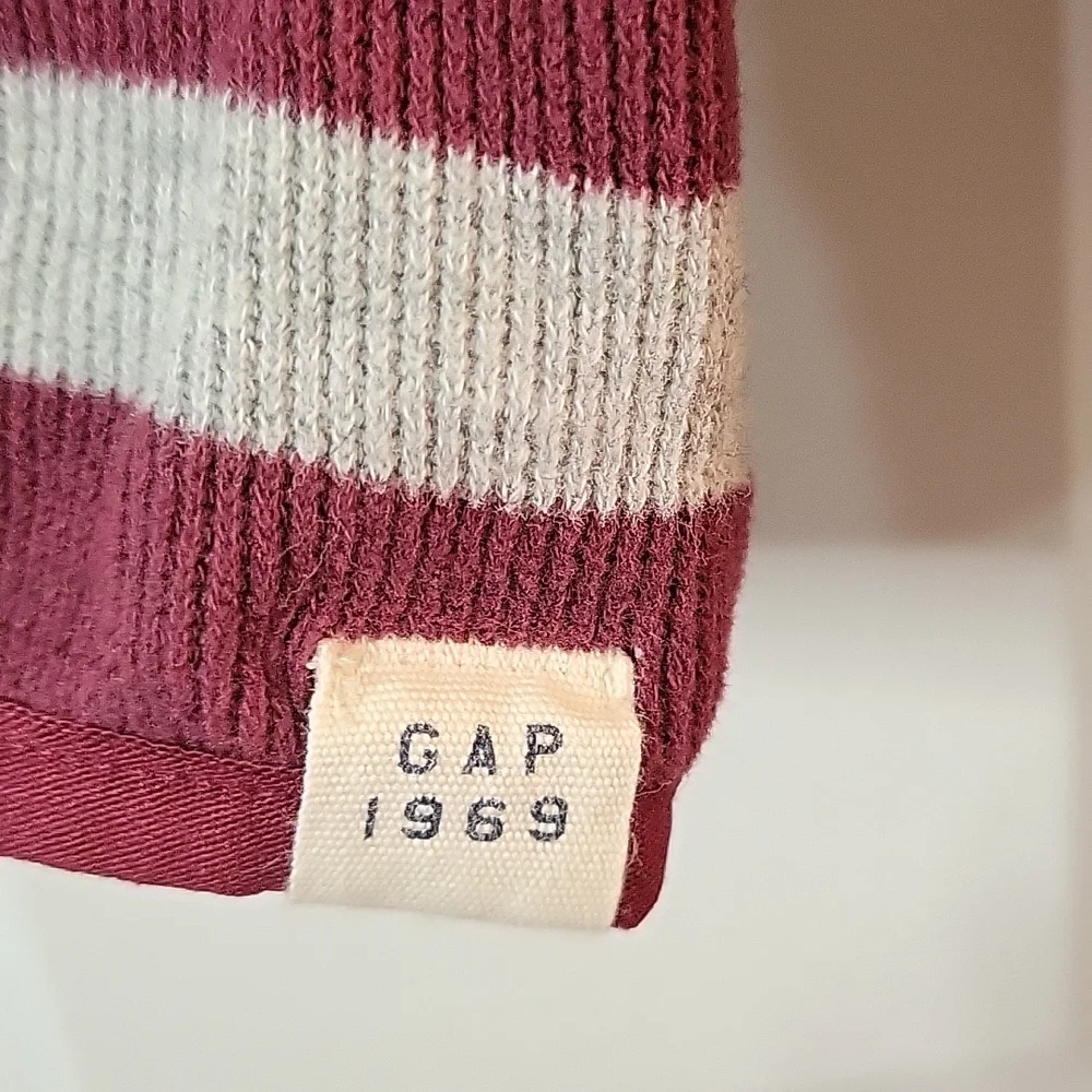 Gap Burgandy gray striped  one quarter zip xl/12